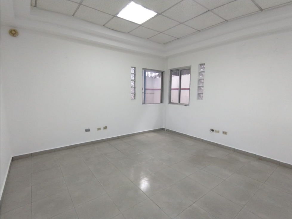 VENTA GALERA VIA PORRAS — foto 4