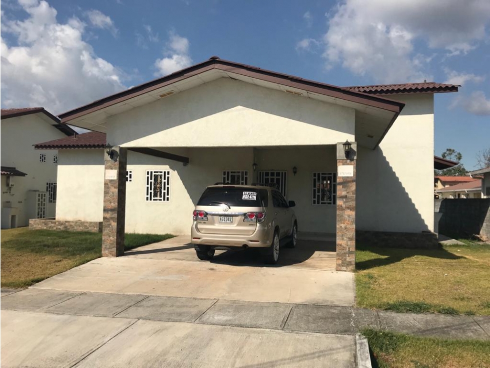 SE VENDE HERMOSA CASA LA FONTANA CHIRIQUI