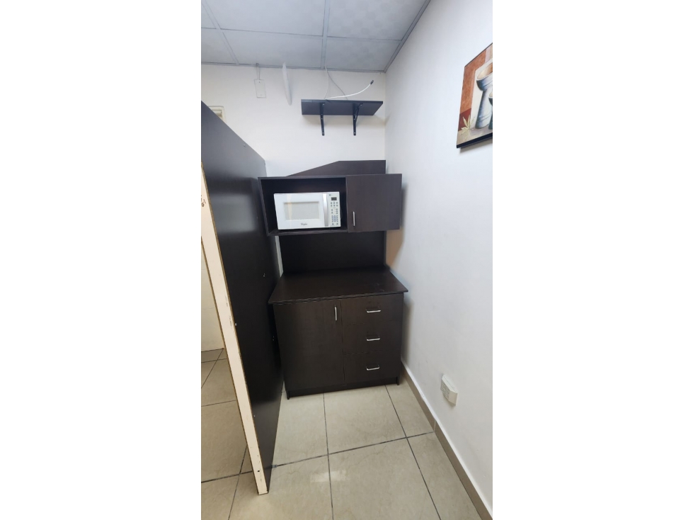 ALQUILER OFICINA AMOBLADA BELLA VISTA — foto 5