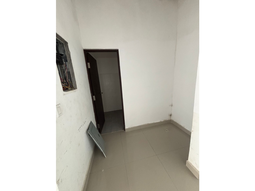 ALQUILER LOCAL COMERCIAL SAN MIGUELITO — foto 4