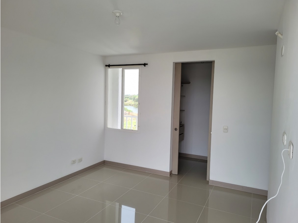 Vendo apartamento en Almendros del Castillo