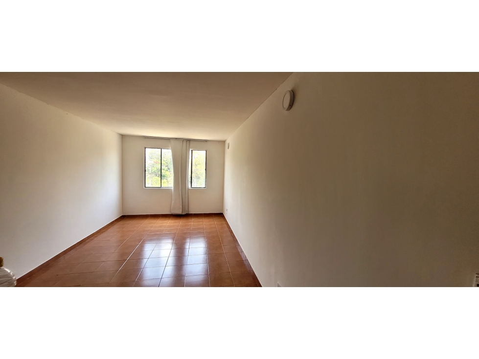 Vendo o.alquilo apartamento en prados del limonar Cali