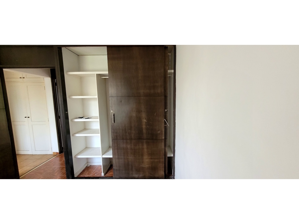 Vendo o.alquilo apartamento en prados del limonar Cali — foto 5