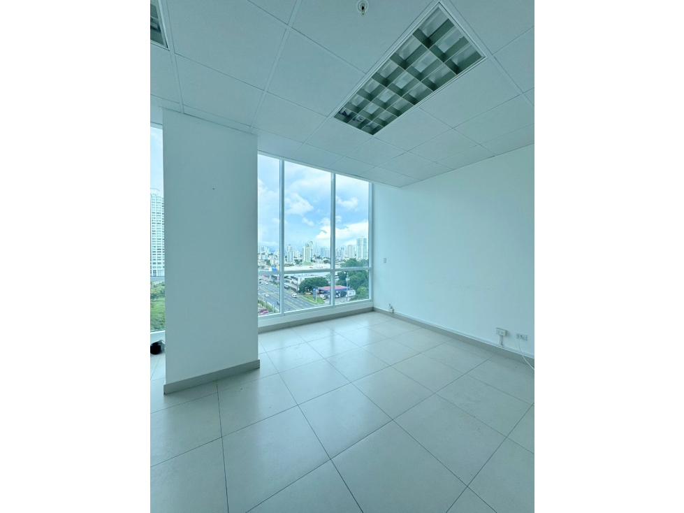 ALQUILER DE OFICINA EN EDISON CORPORATE CENTER, BETANIA — foto 2