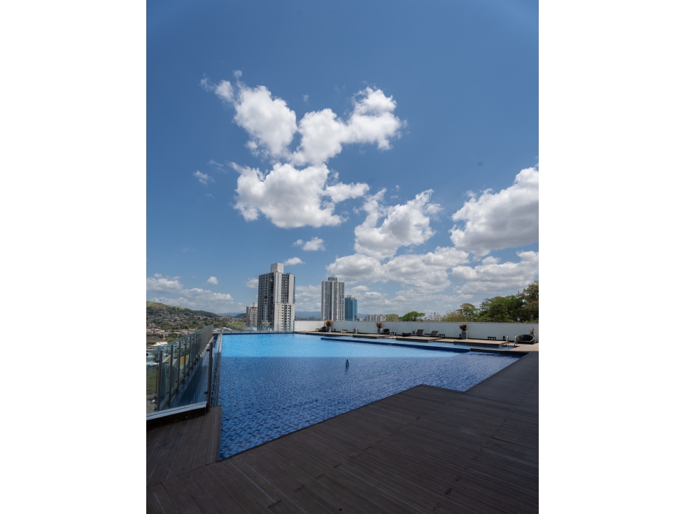 VENTA DE APARTAMENTO EN PH SKY POINT TOWER — foto 3