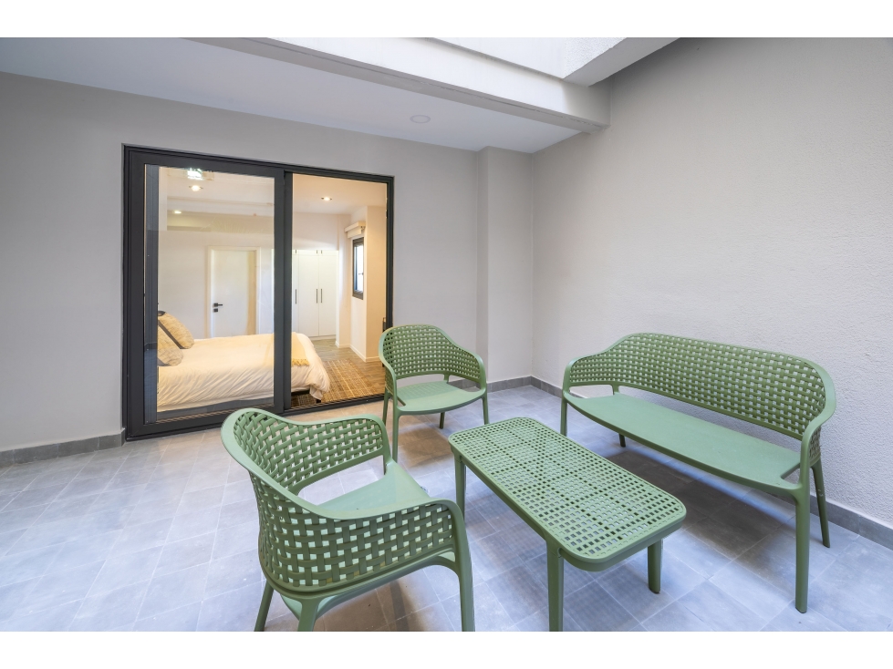 VENTA DE APARTAMENTO AMOBLADO EN PH MASIÓN BALUARTE EN CASCO ANTIGUO — foto 3