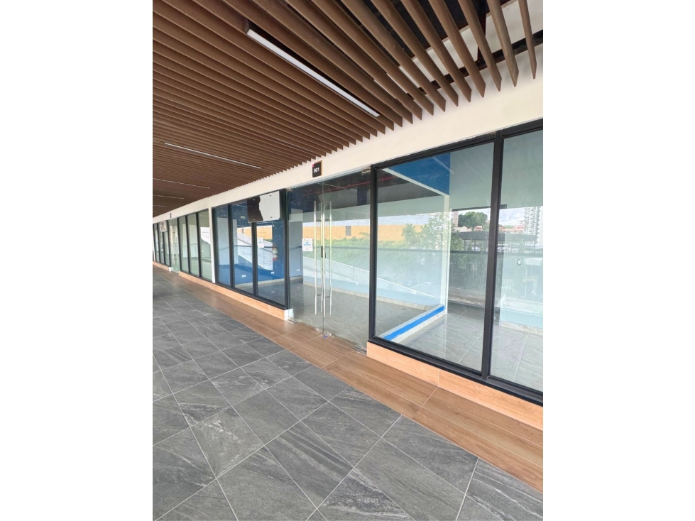 ALQUILER DE LOCALES COMERCIALES EN GRENWOOD PLAZA
