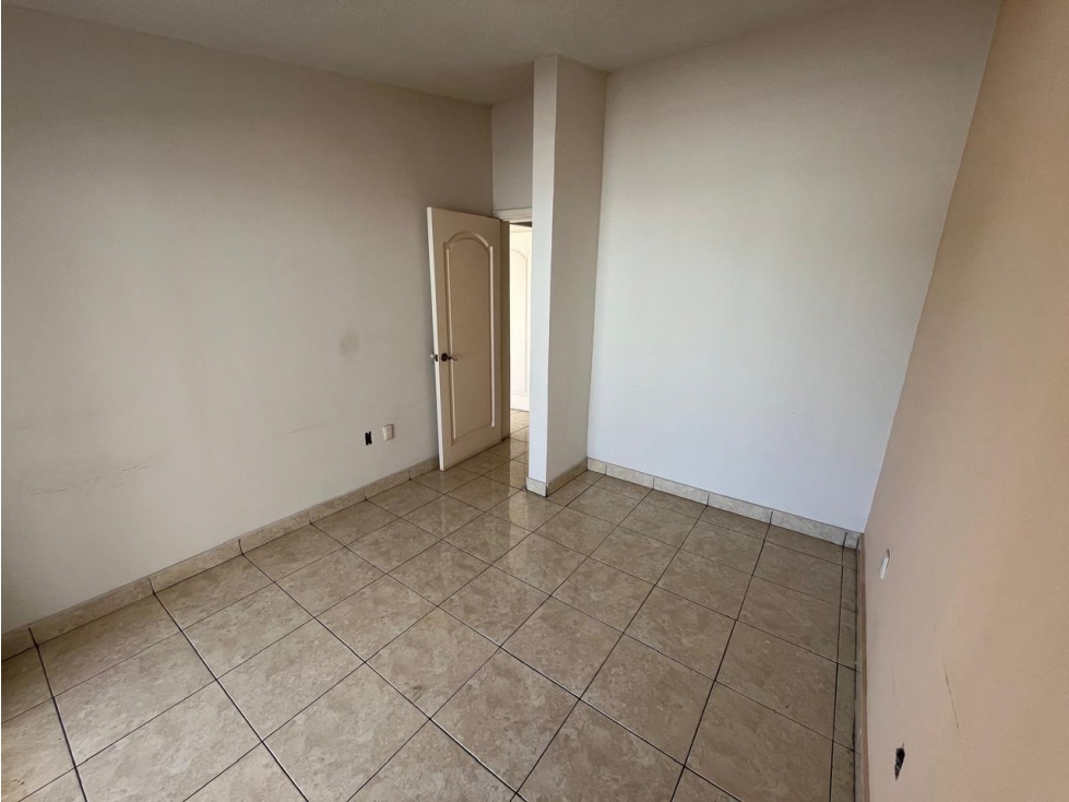 SE RENTA CASA SIN MUEBLES, 4 HABITACIONES EN EL FOVISSTE. — foto 6