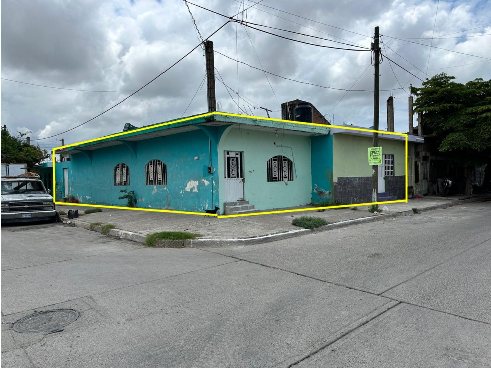 Casa en venta para demoler, en esquina, en Col. Pancho Villa