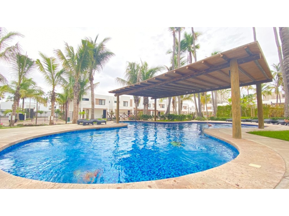 RENTA CASA AMUEBLADA 3 RECS FRACC PRIVADO CERCA DE PLAYA ALBERCA COMÚN