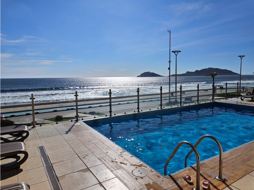 Departamento en venta amueblado en el Malecón de Mazatlán