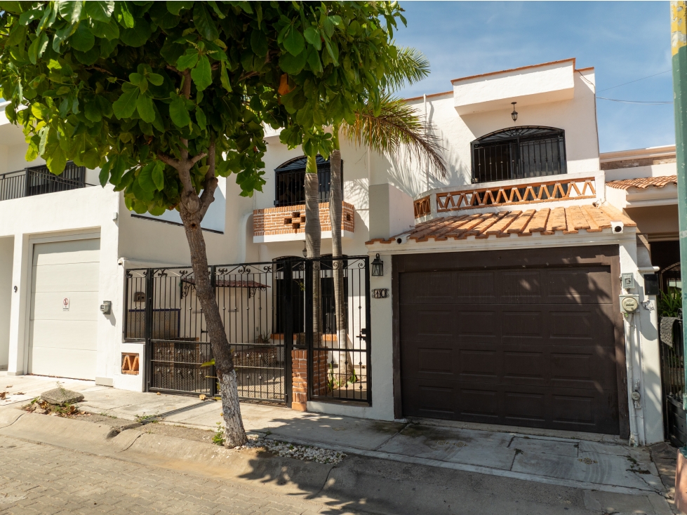 RENTO CASA AMUEBLADA CERCA DE PLAYA, 3 RECS CON 1 ESTUDIO
