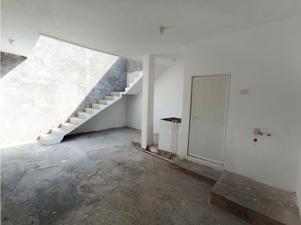 Casa en venta a 3 cuadras de Plaza Ley Bicentenario 4 recámaras — foto 6