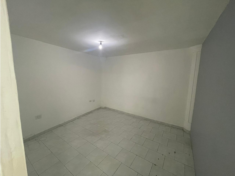 RENTA DE LOCAL PARA OFICINA EN MAZATLÁN, AVENIDA - 5