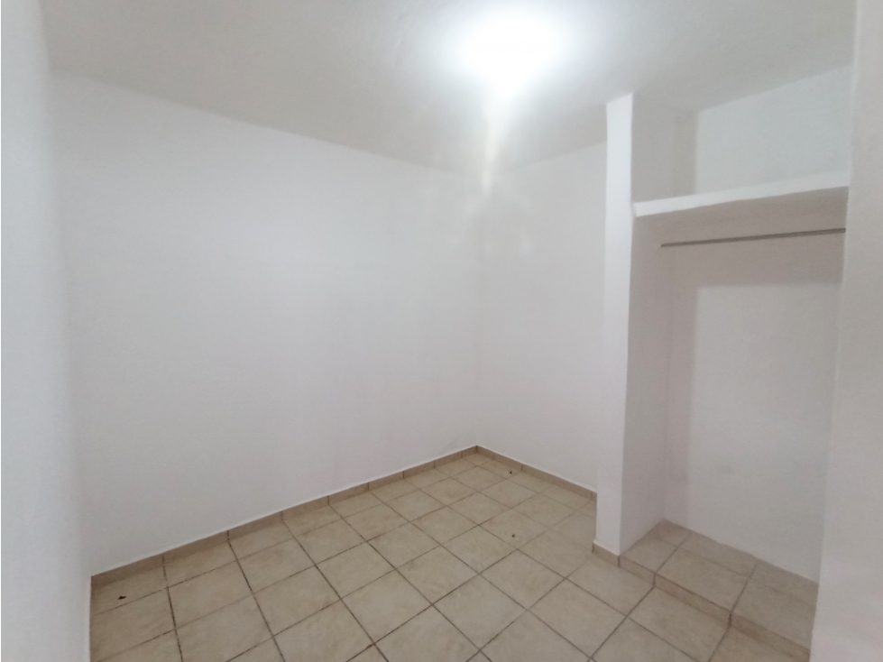 Casa en venta a 3 cuadras de Plaza Ley Bicentenario 4 recámaras — foto 5