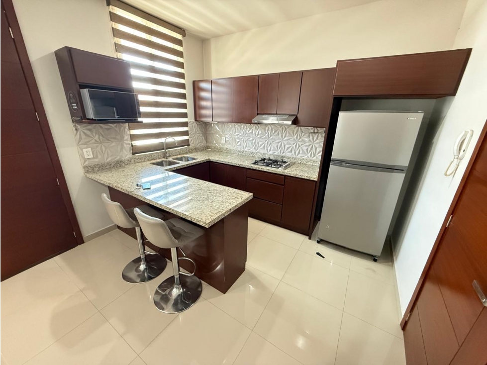 DEPTO EN VENTA 2 RECS CON ALBERCA COMÚN CERCA DE ZONA DORADA — foto 5