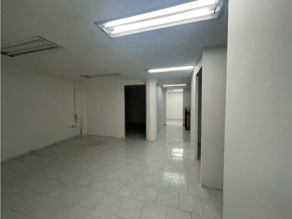 RENTA DE LOCAL PARA OFICINA EN MAZATLÁN, AVENIDA - 3