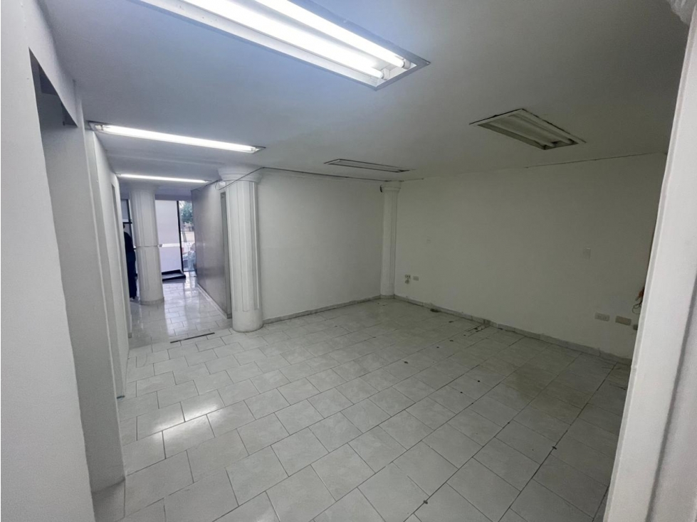 RENTA DE LOCAL PARA OFICINA EN MAZATLÁN, AVENIDA - 6