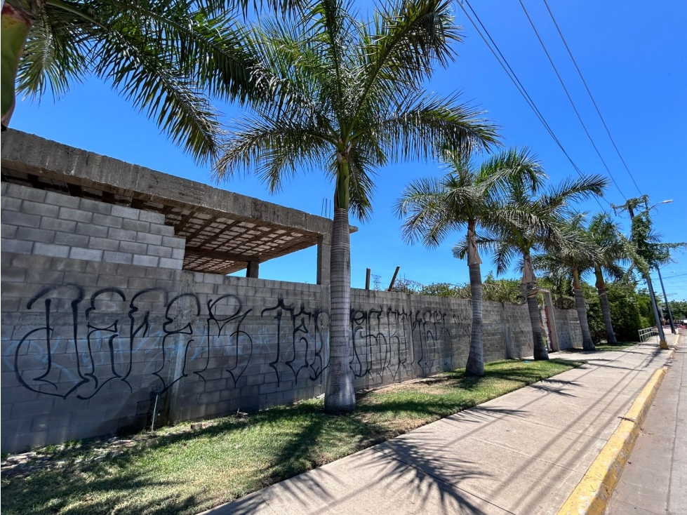 BODEGA SEMI-TECHADA  EN RENTA DE 1,104m2 CERCA DE CARRETERA  — foto 2