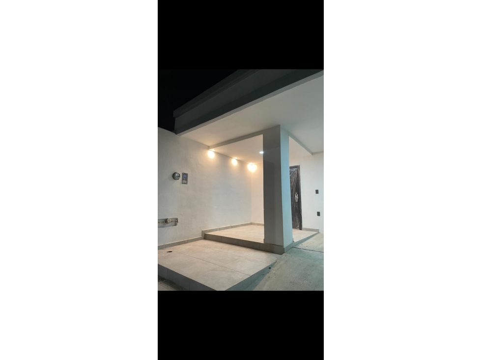 Estrene Casa en venta en la Col. Estero, una sola planta, 2 recámaras - 3