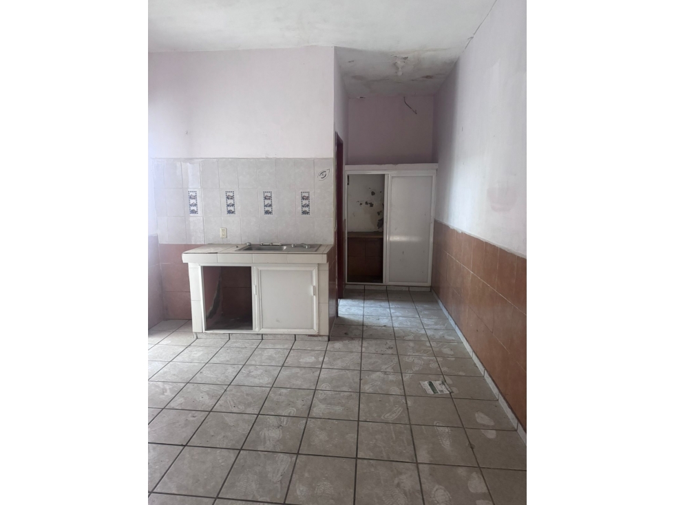 Casa en venta para demoler, en esquina, en Col. Pancho Villa — foto 3