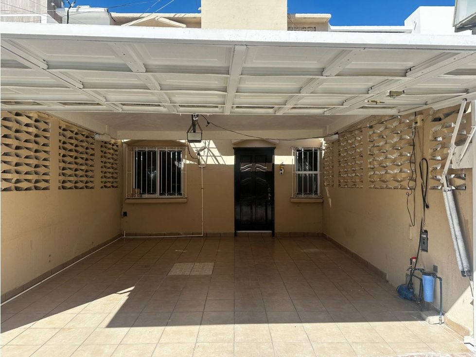 CASA EN RENTA 3 RECS. CENTRICA CON 1 RECÁMARA EN PLANTA BAJA - 4