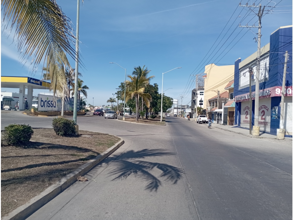 Local en Col. Pancho Villa a 50 mts de la Av. Rafael Buelna - 2