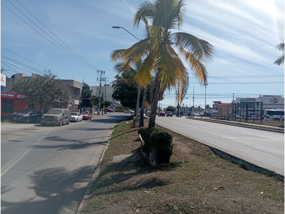Local en renta con doble acceso en Avenida Principal Mazatlán - 4