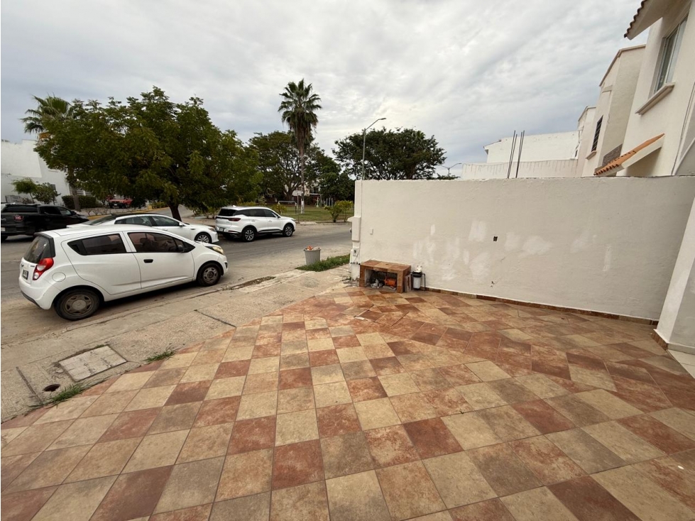 CASA EN RENTA AMUEBLADA 2 RECS EN FRACC. PRIVADO BUENA UBICACIÓN — foto 3
