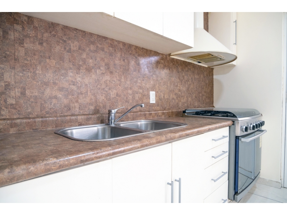 Casa en venta en Real del Valle cerca de Plaza Galerías — foto 6