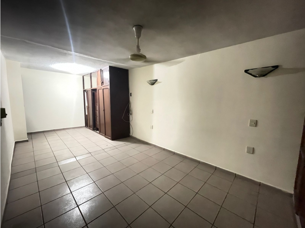 SE RENTA CASA SIN MUEBLES EN VALLE DORADO — foto 6
