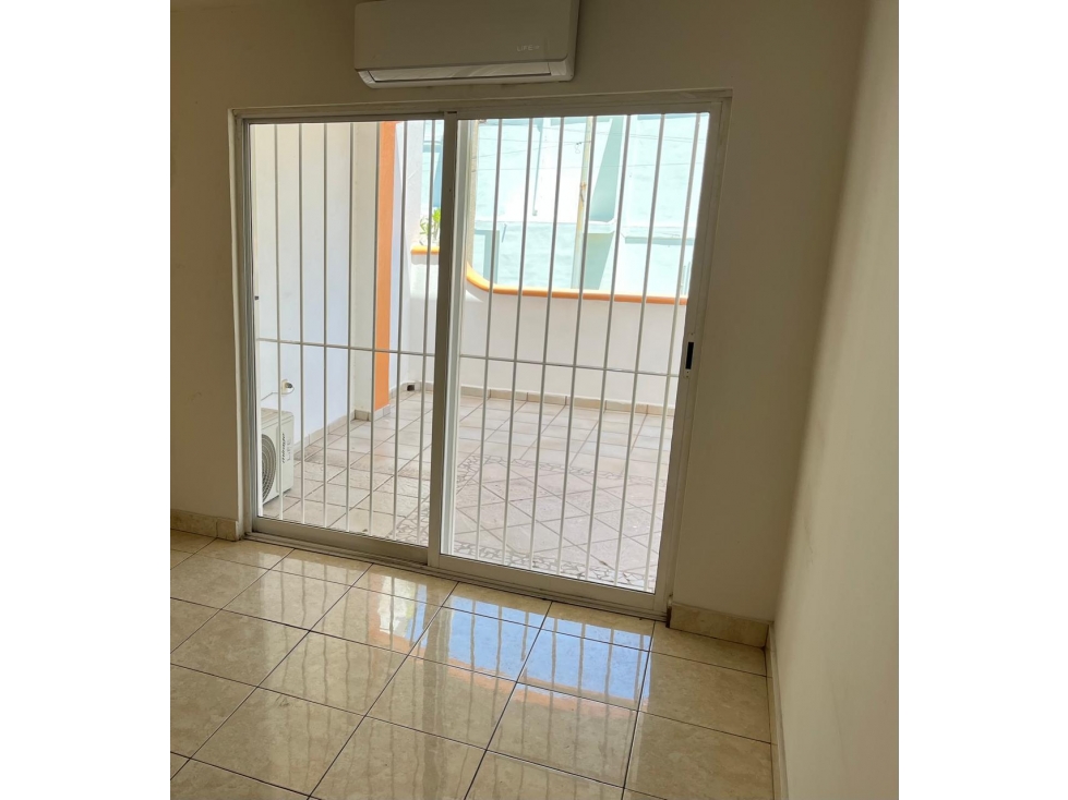 SE RENTA CASA SIN MUEBLES, 4 HABITACIONES EN EL FOVISSTE. — foto 2