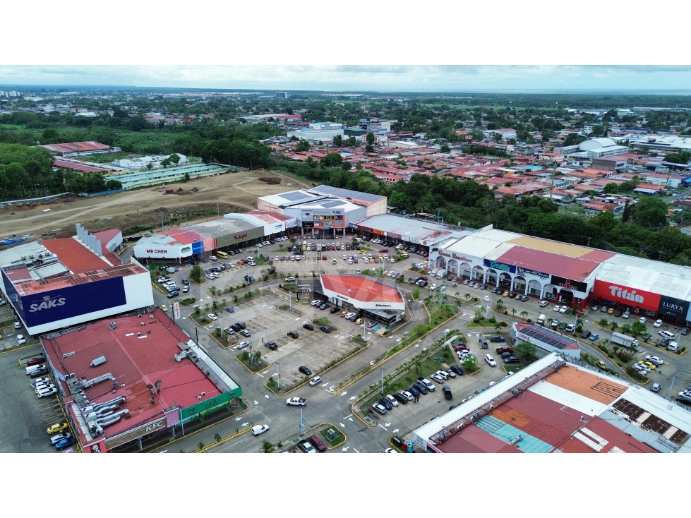 Local comercial en venta en Los Pueblos 2,600 m² con bodega — foto 2