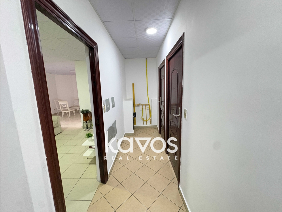 Edificio en Venta con 9 Apartamentos Renovados + 2 Locales Comerciales — foto 3