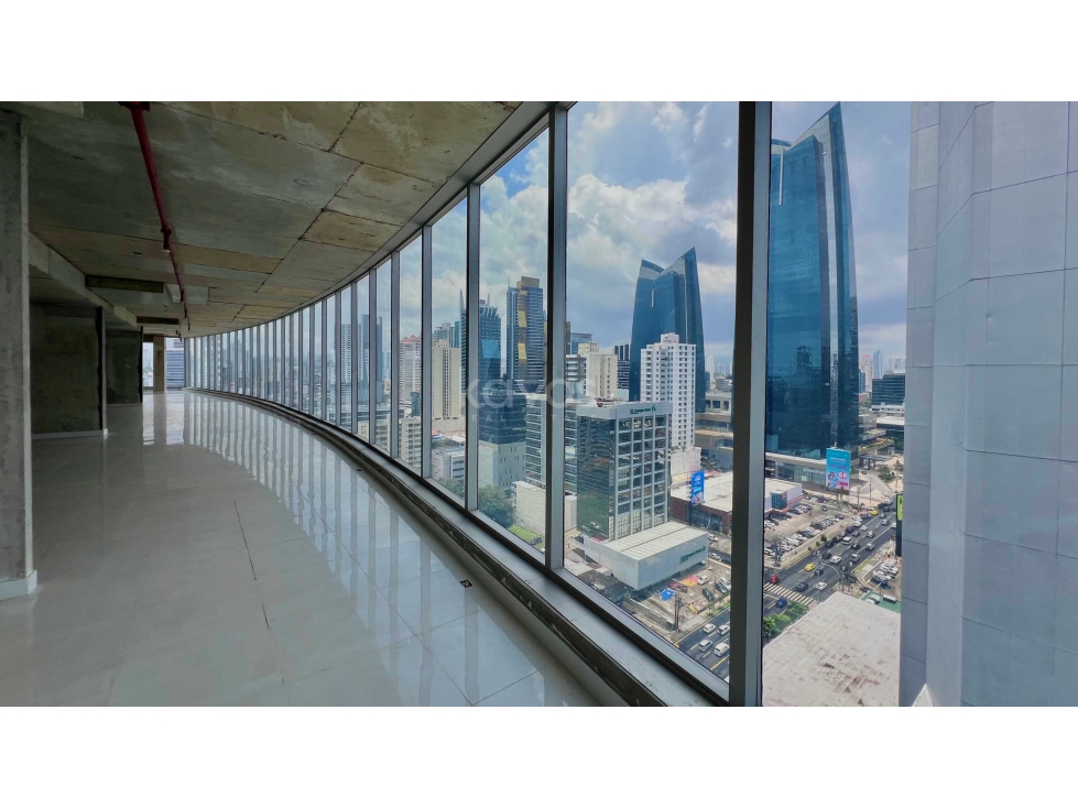 VENTA DE OFICINA EN CALLE 50 | SEMI-REMODELADA