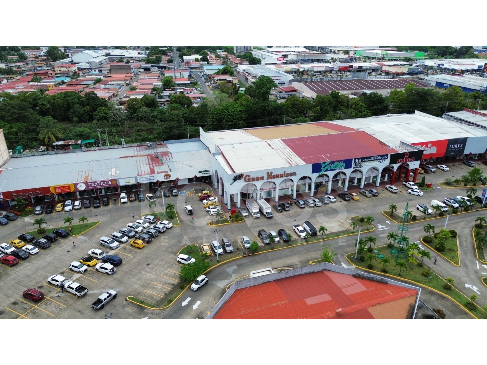 Local comercial en venta en Los Pueblos 2,600 m² con bodega