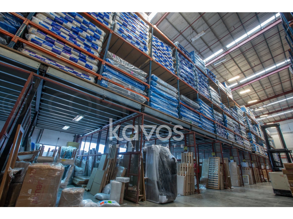 BODEGA EN EL CENTRO DE LA CIUDAD - EN VENTA — foto 2