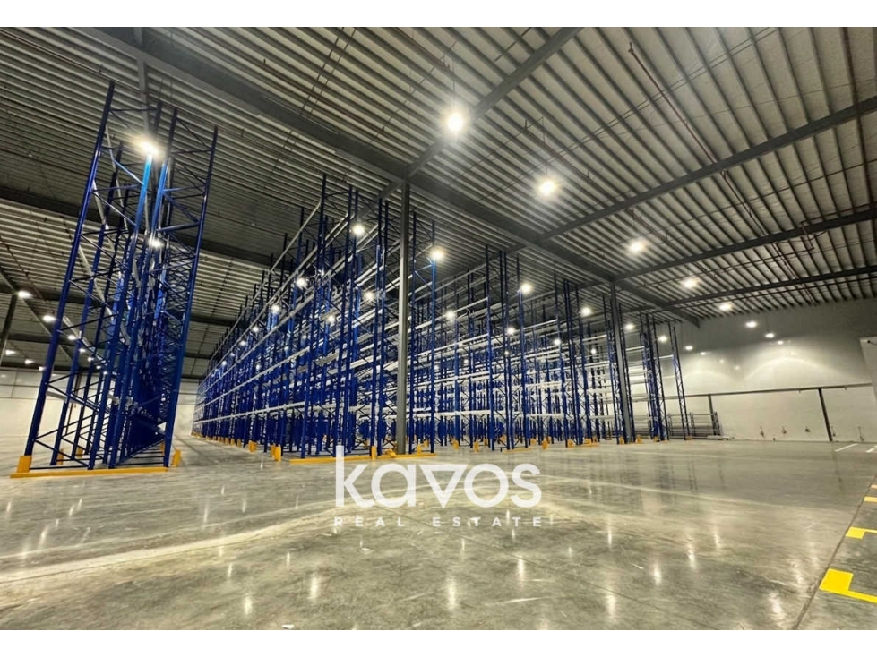 BODEGA DE UNA PLANTA A ESTRENAR EN COCO SOLITO — foto 2