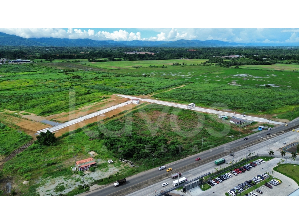 Venta de Terreno Comercial 11,000 m² sobre Vía Interamericana — foto 2