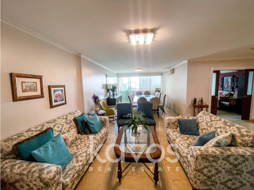 Venta de apartamento con terraza en PH COSTA PACIFICA, PUNTA PACIFICA