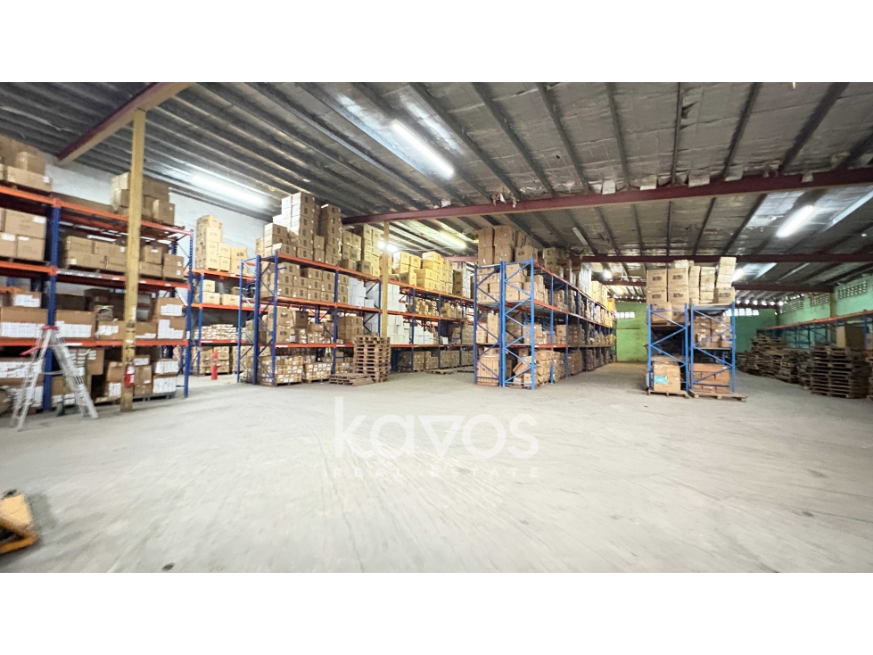 BODEGA EN VENTA FRANCE FIELD CON CUARTO DE FRIO — foto 2