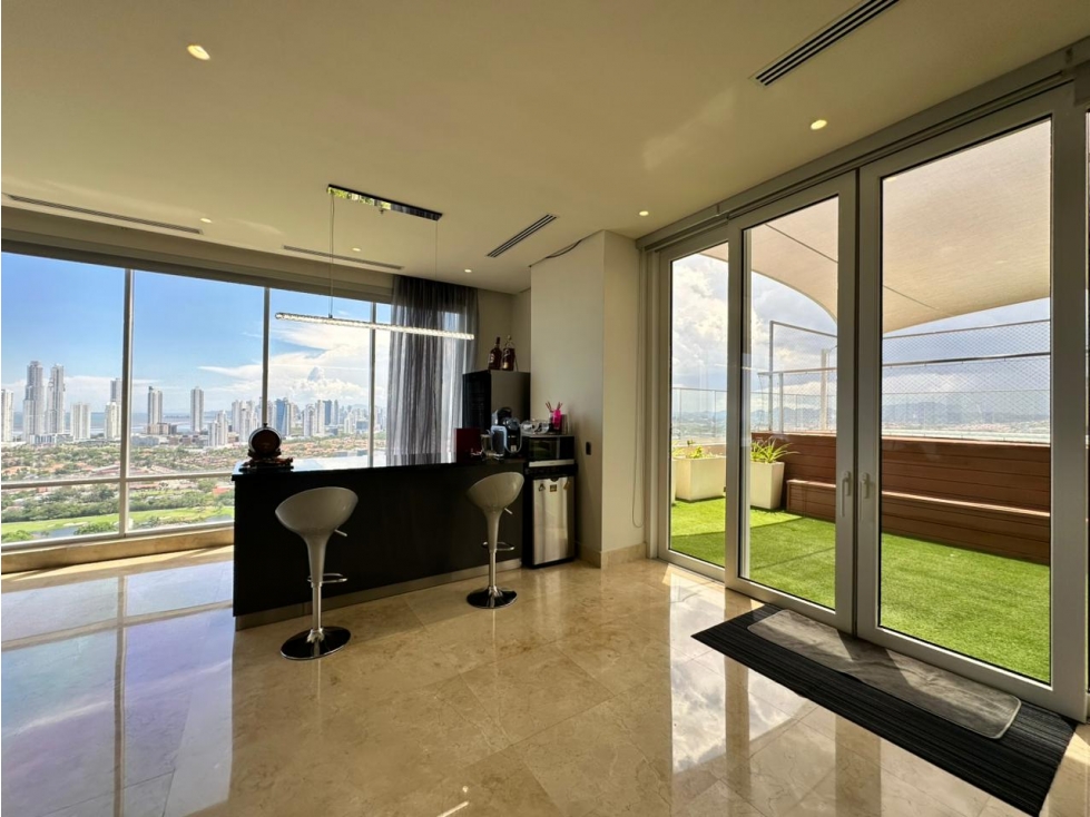 Penthouse en alquiler en Santa María | Rooftop y piscina privada