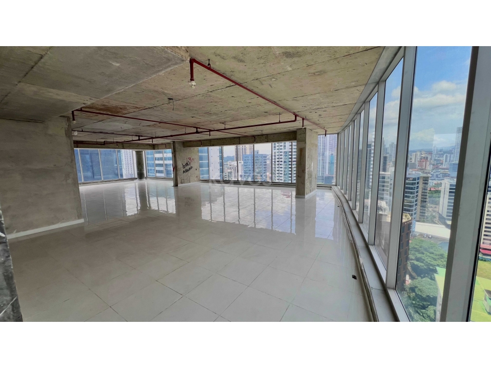 VENTA DE OFICINA EN CALLE 50 | SEMI-REMODELADA - 4