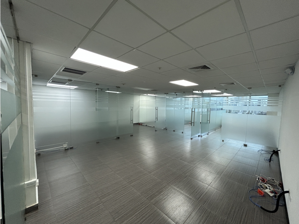 Banco vende Oficina corporativa en venta Punta Pacifica - 1