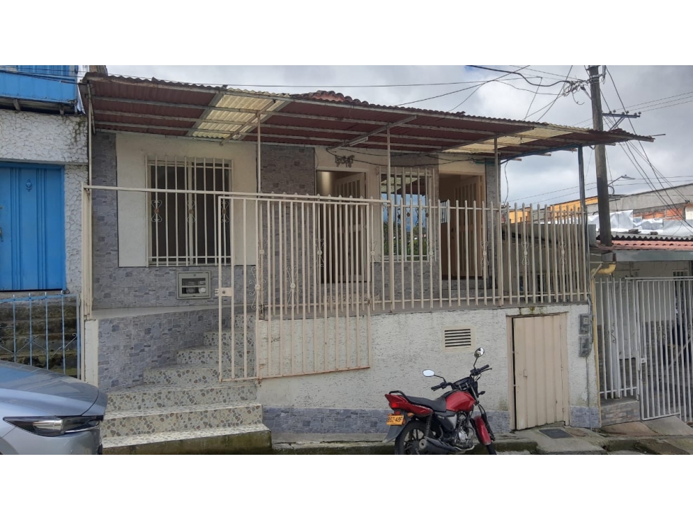 SE VENDE CASA DOBLE RENTA EN CIRCASIA - 1