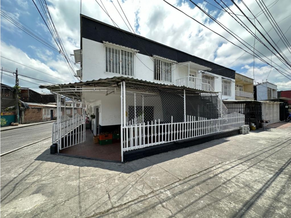 Se Vende Amplia Casa con 4 Rentas en Armenia Quindío