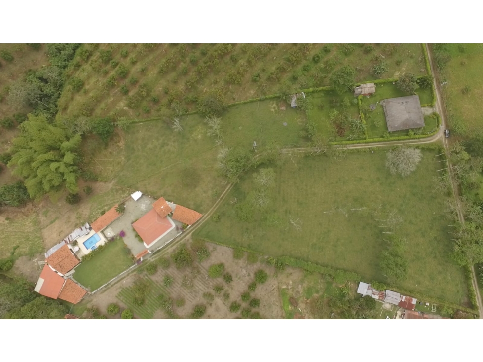 SE VENDE LOTE EN EL CAIMO — foto 2
