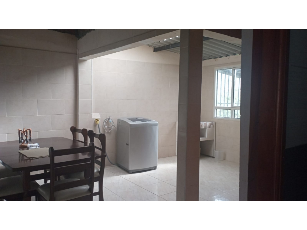 SE VENDE CASA TRIPLE RENTA EN EL OCCIDENTE DE ARMENIA — foto 4