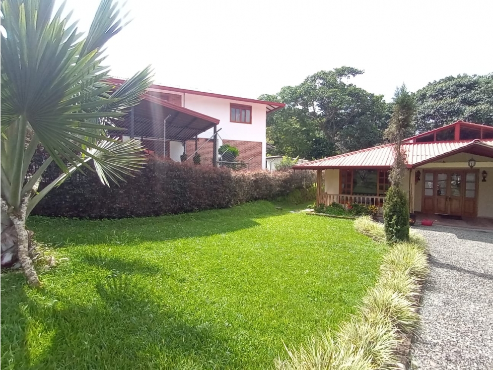 Se Vende Casa Campestre en Conjunto Via Pereira Circasia