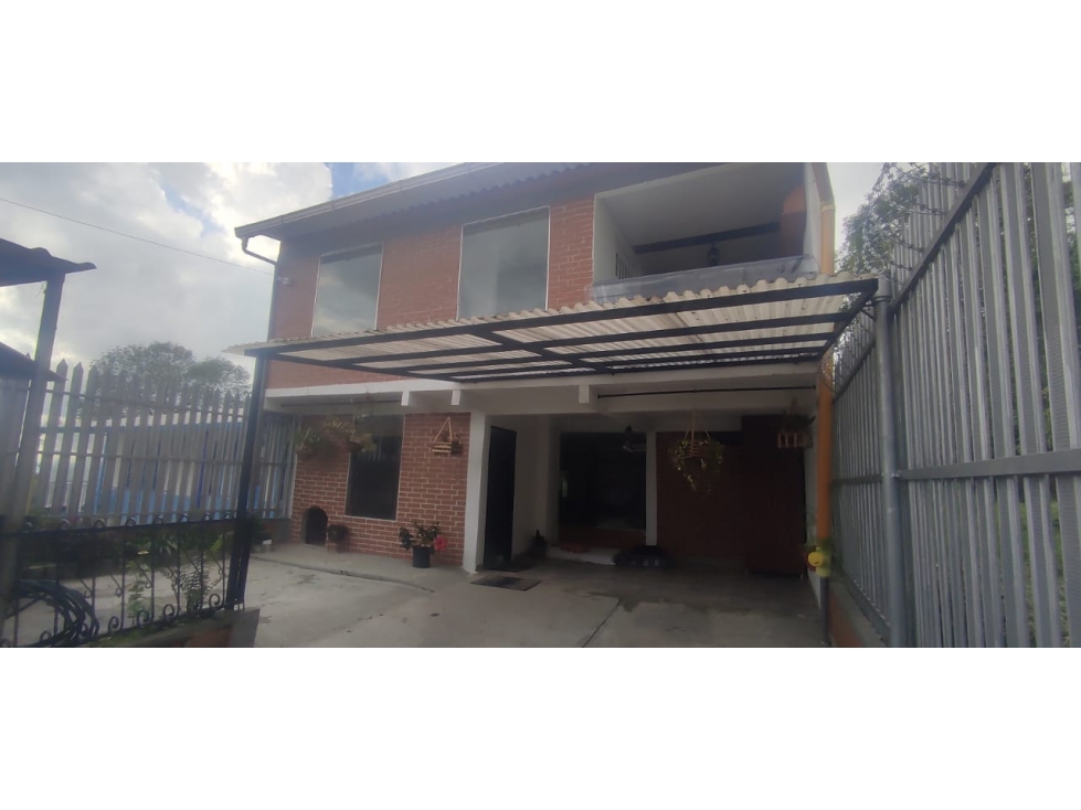 SE VENDE CASA EN CIRCASIA